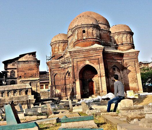 Badshah Tomb